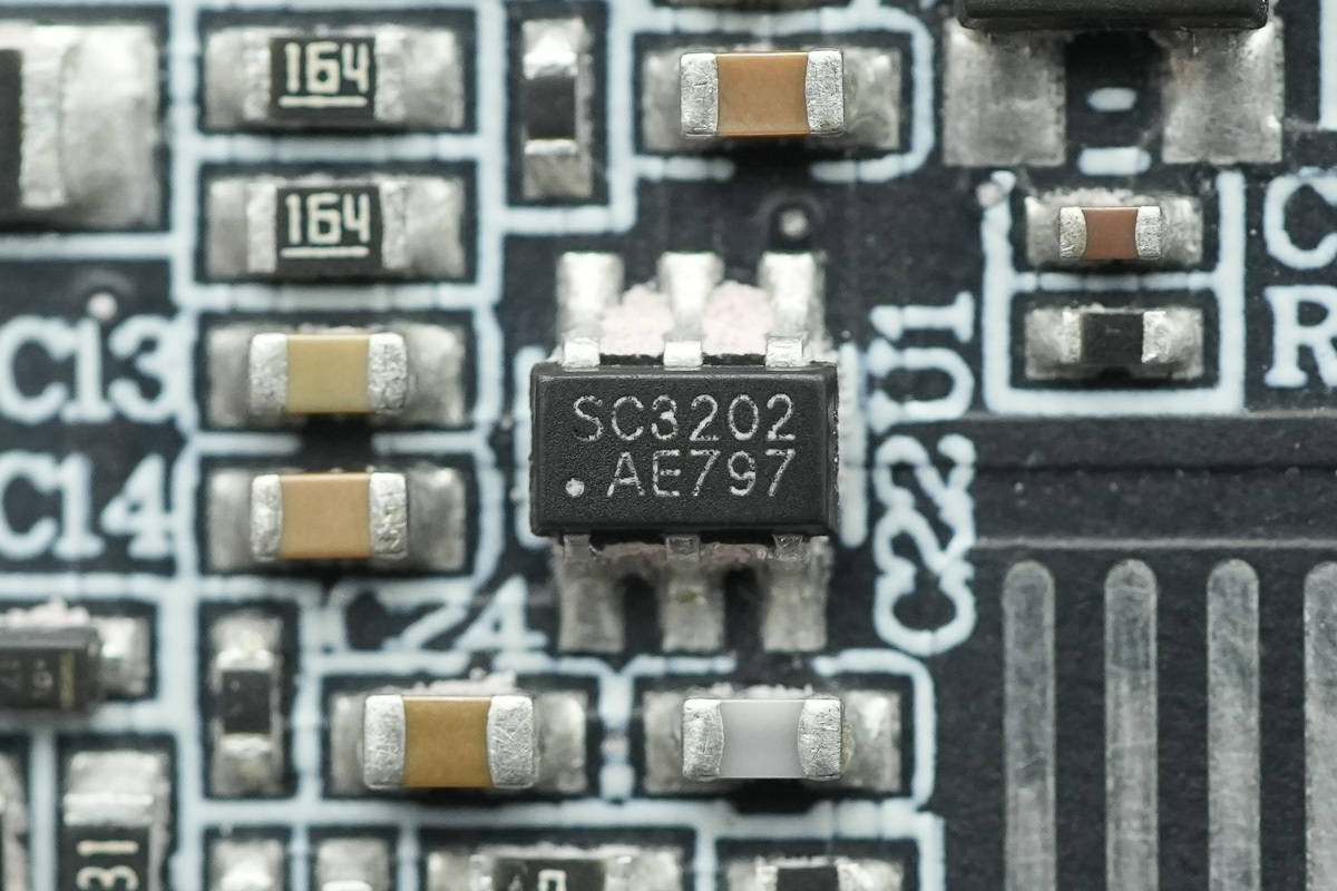 支援APP跨端查詢一鍵管理，安克Prime 150W充電底座拆解