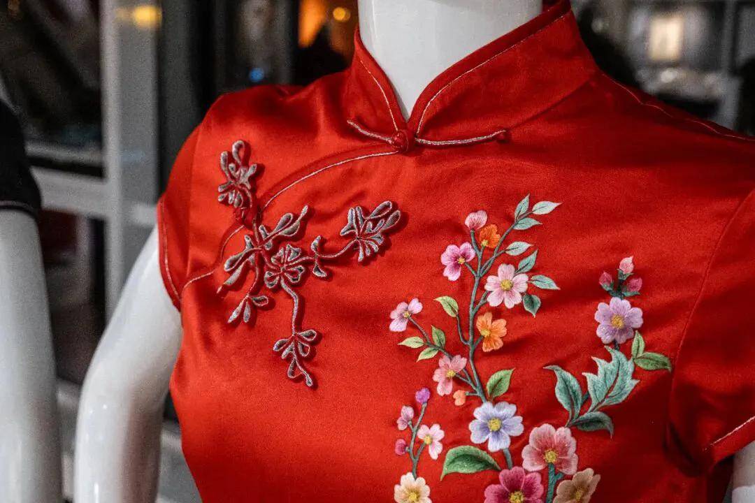 武功刺繡展品閃耀古城西安