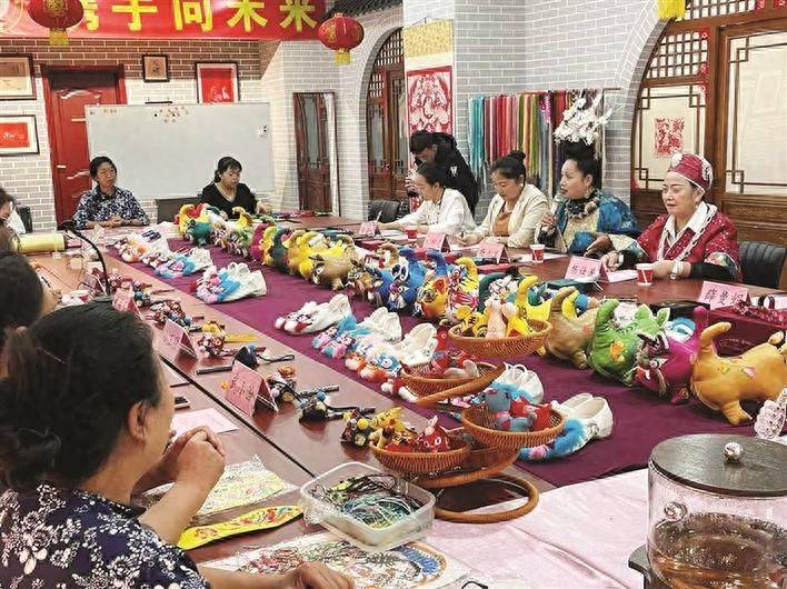 中陽刺繡與貴州苗繡共譜非遺傳承新篇