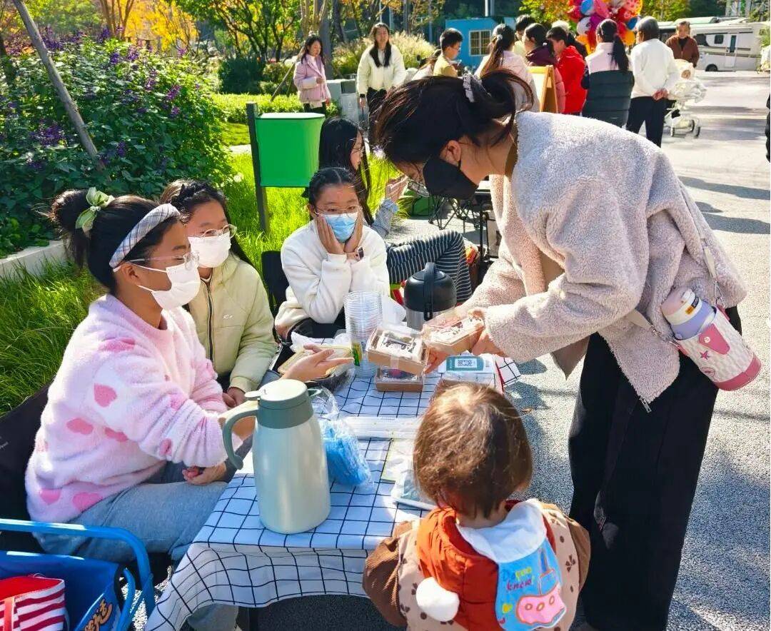 從“職業懵懂”到“商業實戰” 這所小學把職業體驗課程開進真實社會