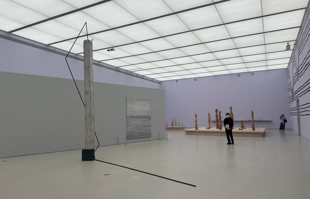 上海雙年展落幕前迎來觀展熱潮，女性藝術敘事令人矚目