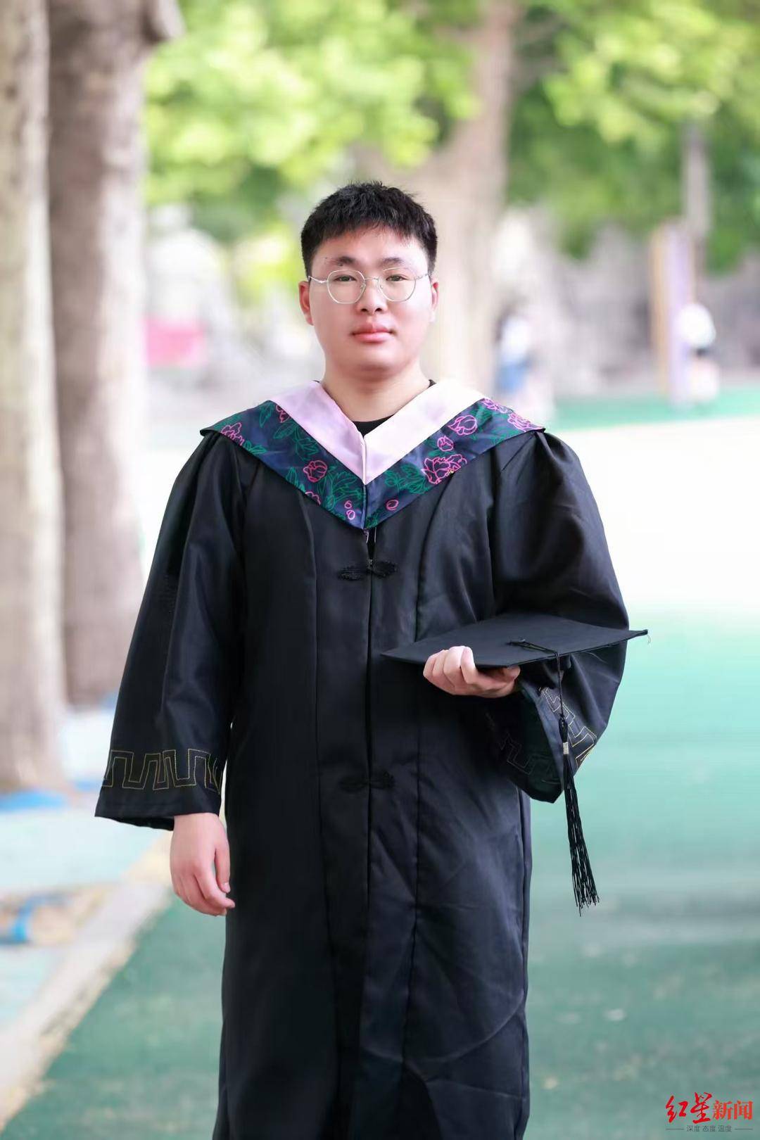 “23歲研究生被少年無證駕車撞成重傷後心智如幼童”追蹤：法院為其申請司法救助