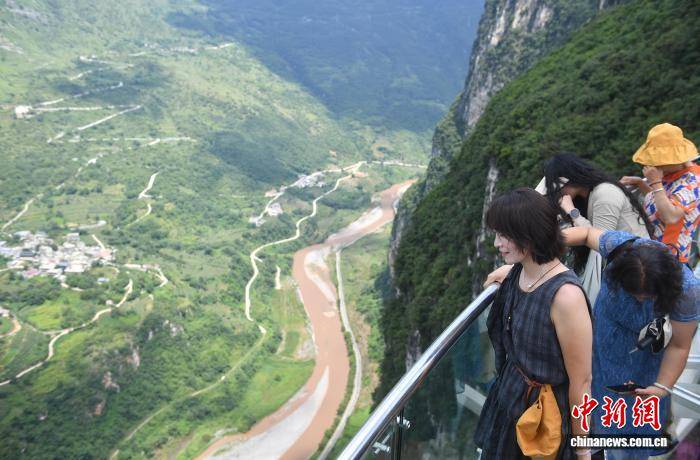 雲南尼珠河大峽谷迎暑期旅遊熱