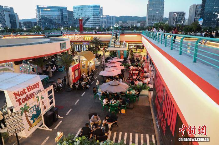 “夏都”西寧避暑旅遊熱度不減