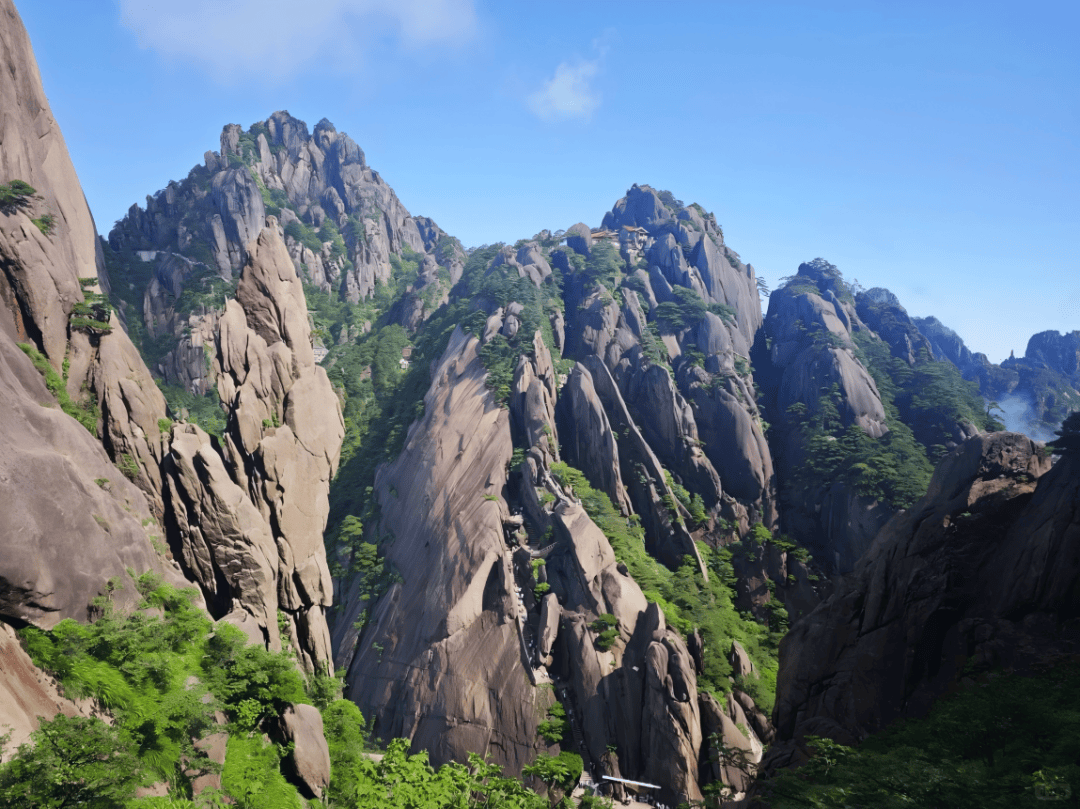 從千島湖碧波到黃山雲海，這條高鐵小城四日遊攻略，將湖光山色美食一網打盡！