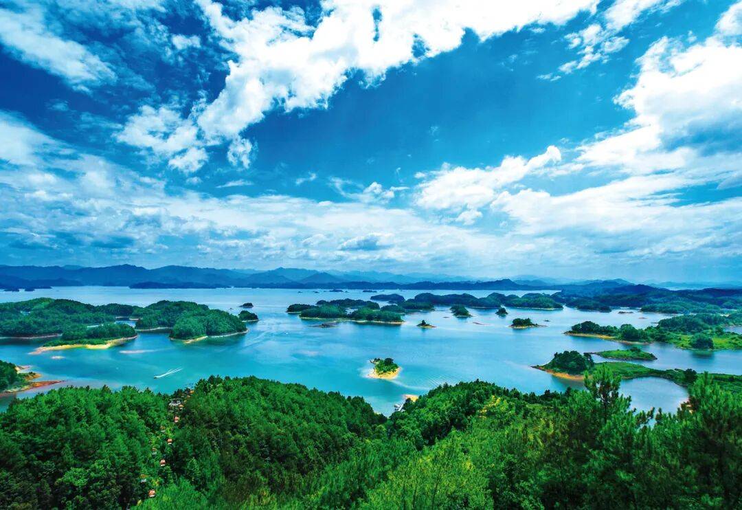 從千島湖碧波到黃山雲海，這條高鐵小城四日遊攻略，將湖光山色美食一網打盡！