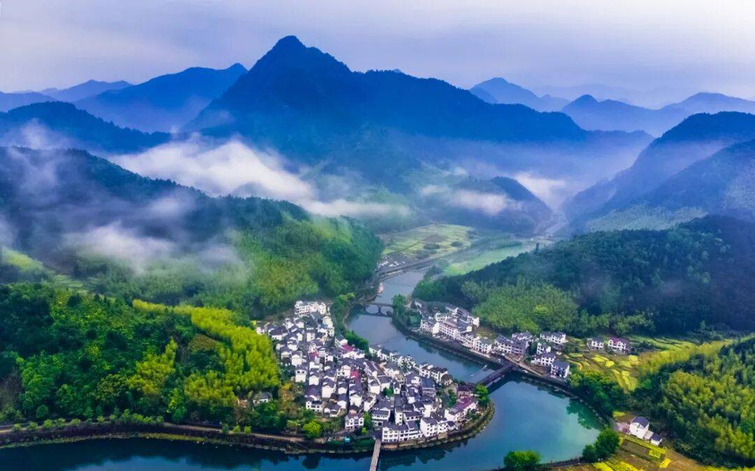 從千島湖碧波到黃山雲海，這條高鐵小城四日遊攻略，將湖光山色美食一網打盡！