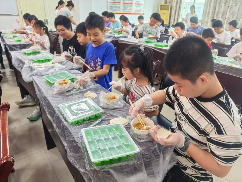 原創植基社羣：安全教育“不放假”，勞動實踐“餃”好運